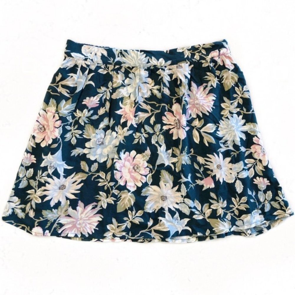 Xhilaration 90s Y2K Inspired Mini Skirt Dark Floral Print Women’s Size Small